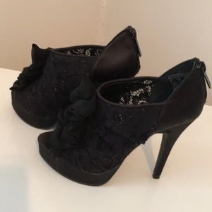 Kardashion Kollection lace heels